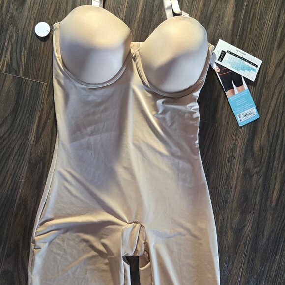 ASSETS by SPANX Beige Shaping Bodysuit Shapewear NWT/SIZE XL - Picture 1 of 9